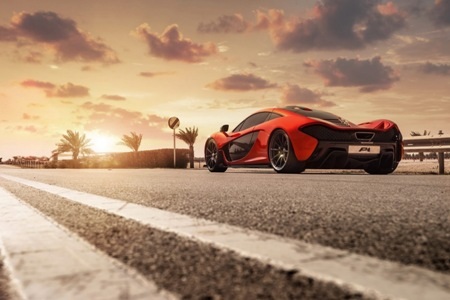 Siêu xe McLaren P1 nơi miền nắng gió - 4 Xe McLaren P1 có tốc độ cực đại 350 km/h